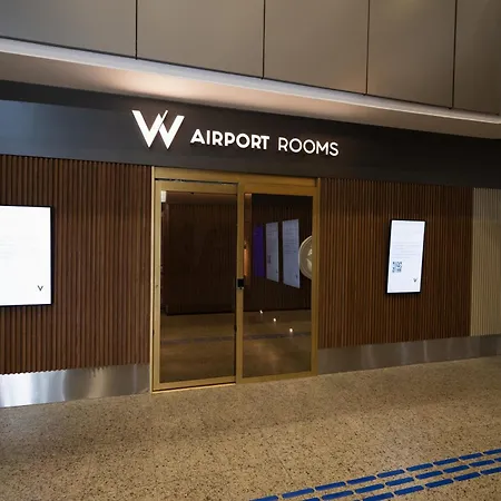 W Airport *