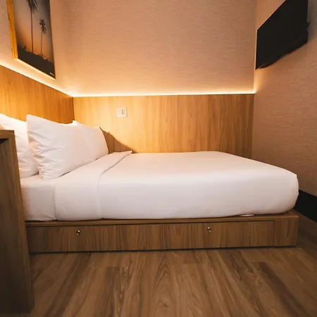 Hotel cápsula W Airport *