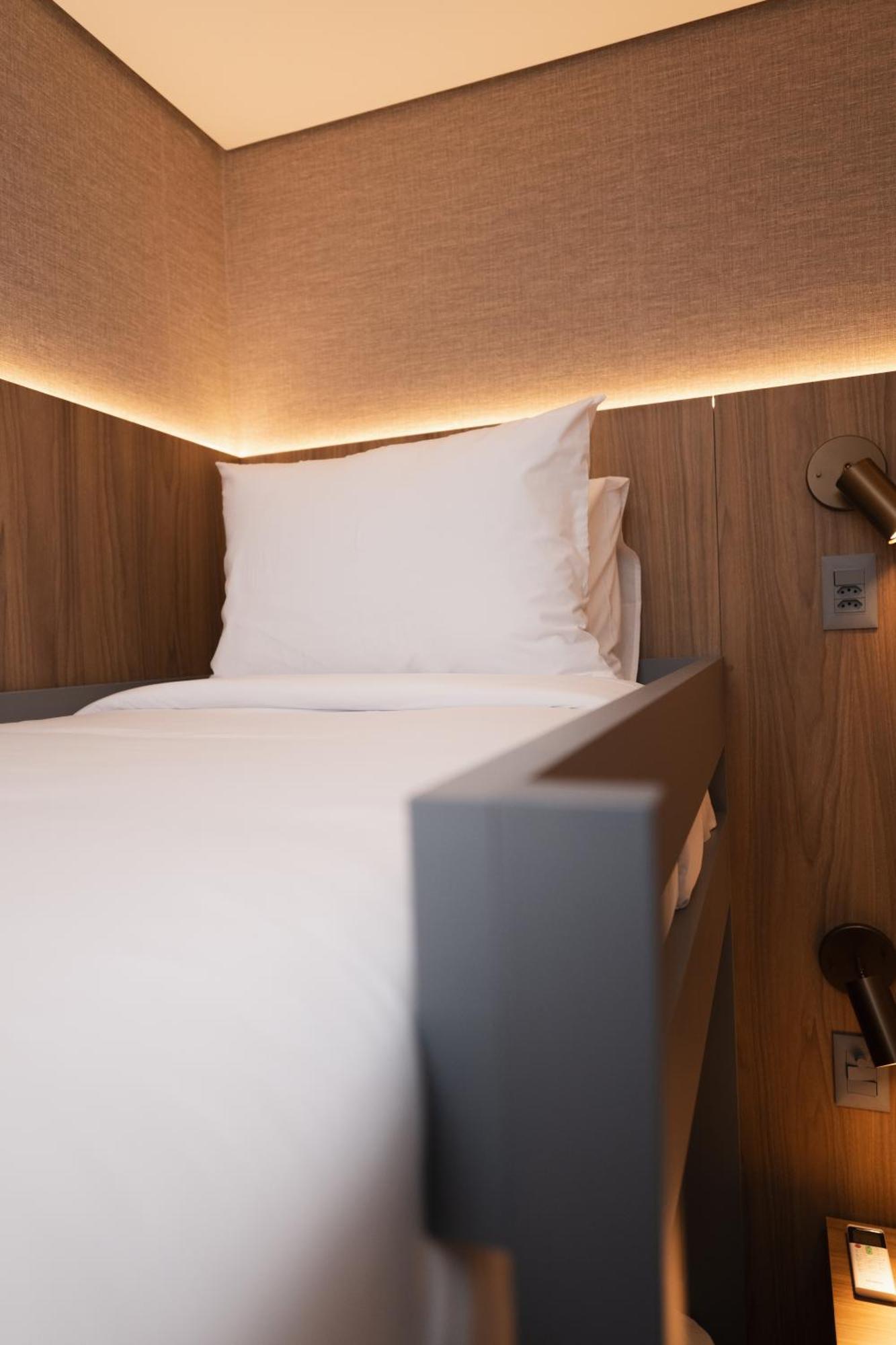 W Airport Capsule hotel